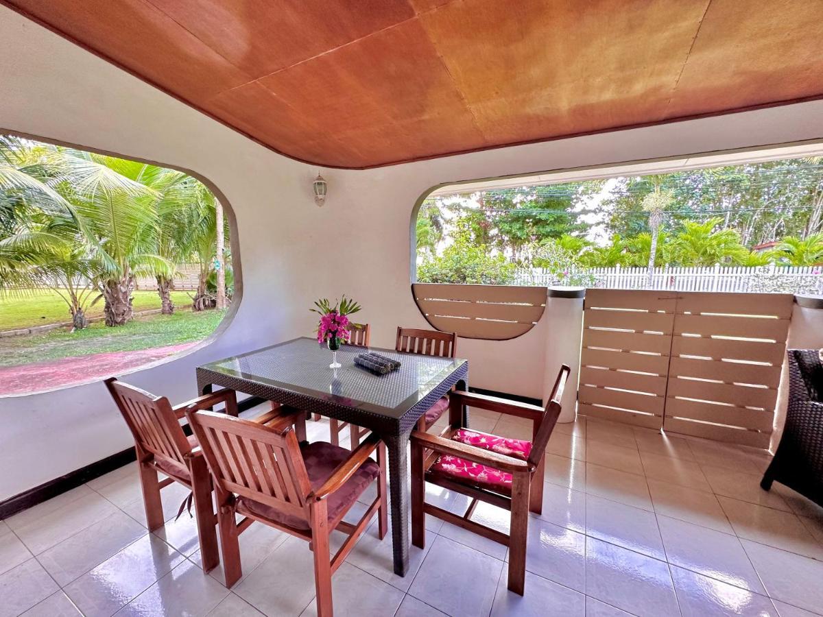 88 Days Self Catering Holidays & Accomodation Baie Lazare  Bagian luar foto