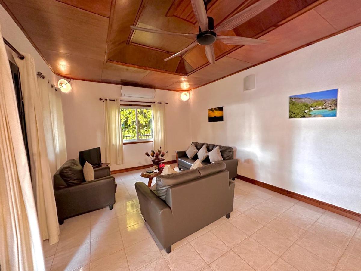 88 Days Self Catering Holidays & Accomodation Baie Lazare  Bagian luar foto